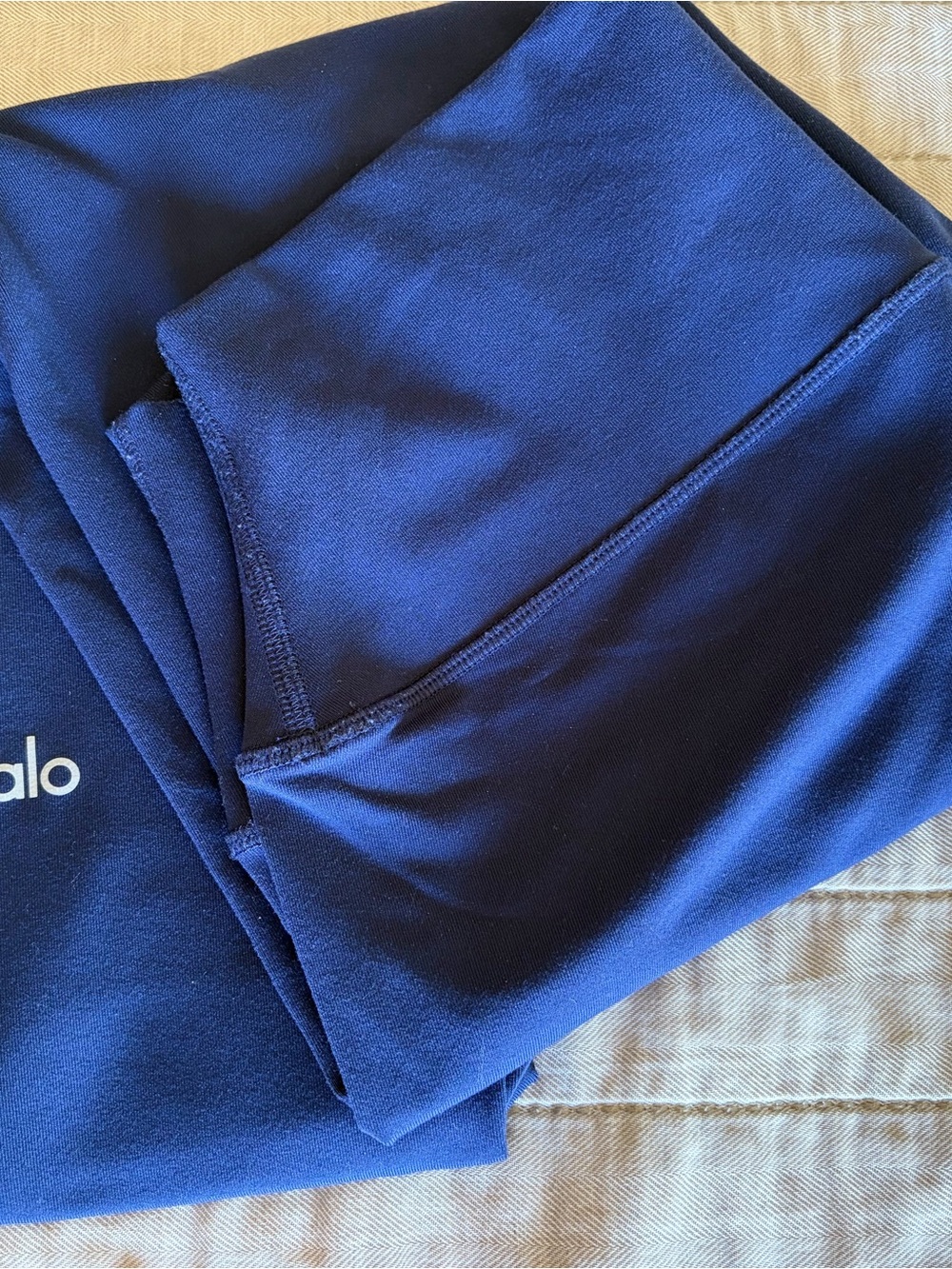 ALO Yoga High-Rise Leggings in Deep Navy